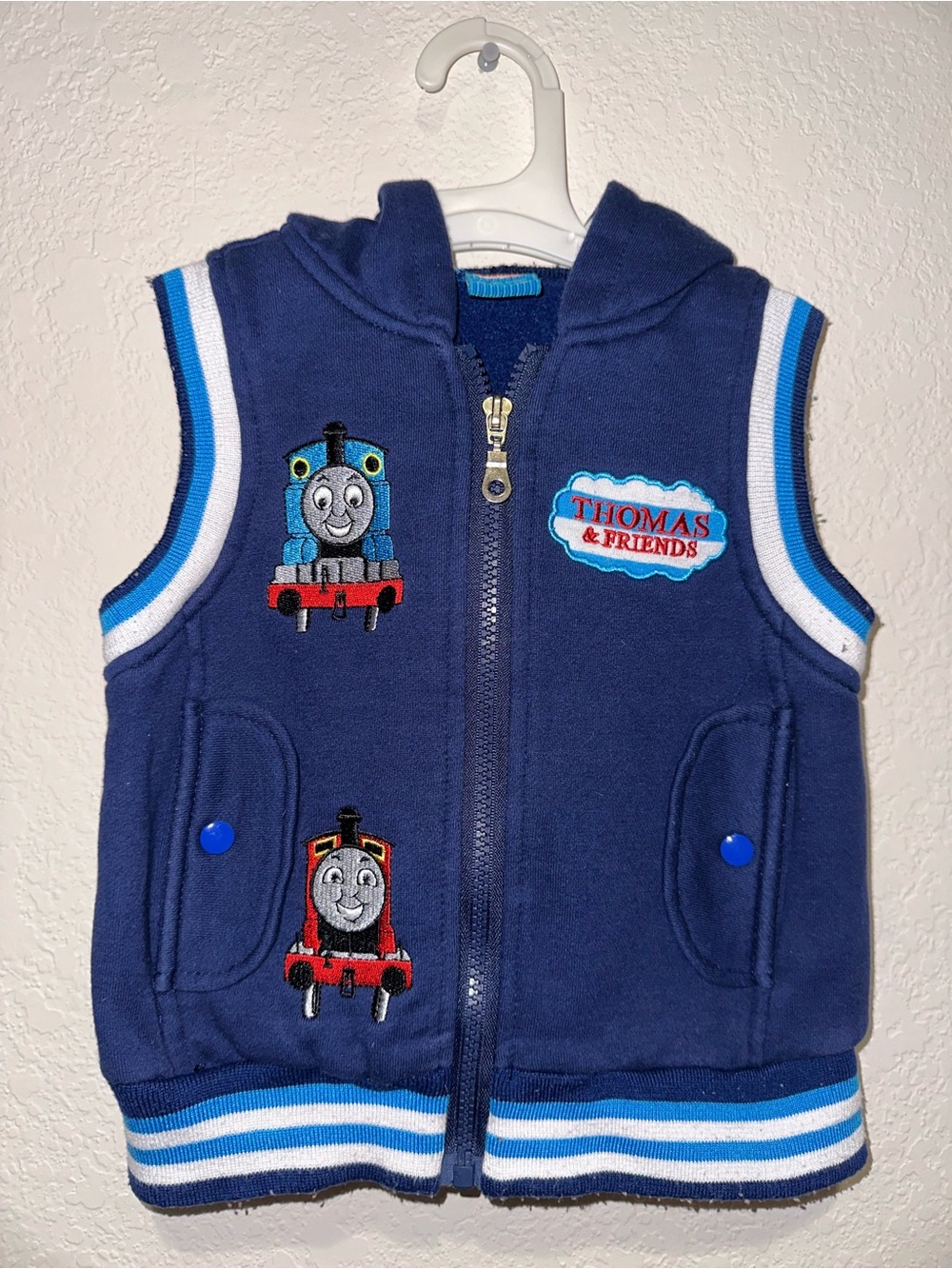 2002 Thomas the train & Friends Navy Embroidered Sleeveless Hoodie Vest Size 3